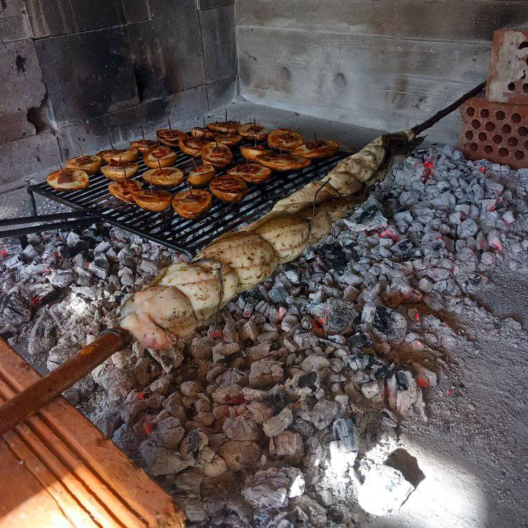 Muraena on the spit · Local tradition